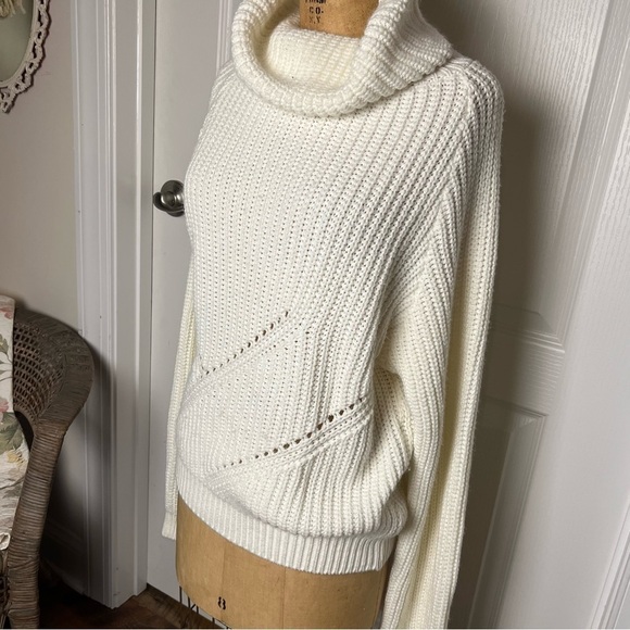 Pretty little thing oversize chunky sweater with cowl neck,smalll - Picture 2 of 7